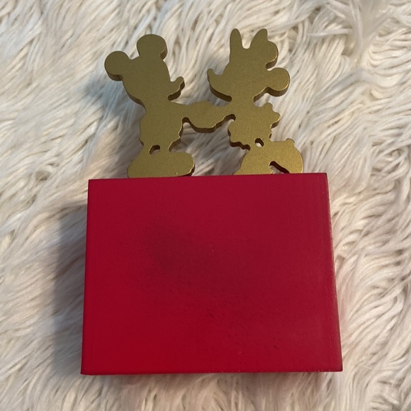 Disney Mini and Micky Wooden Calendar excellent condition color red and white - Picture 6 of 8